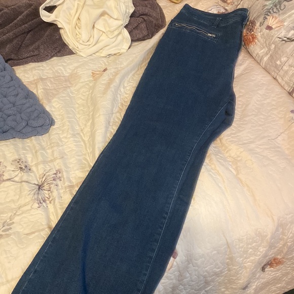 ModCloth stretchy jeans with zipper lock pockets - Picture 4 of 4